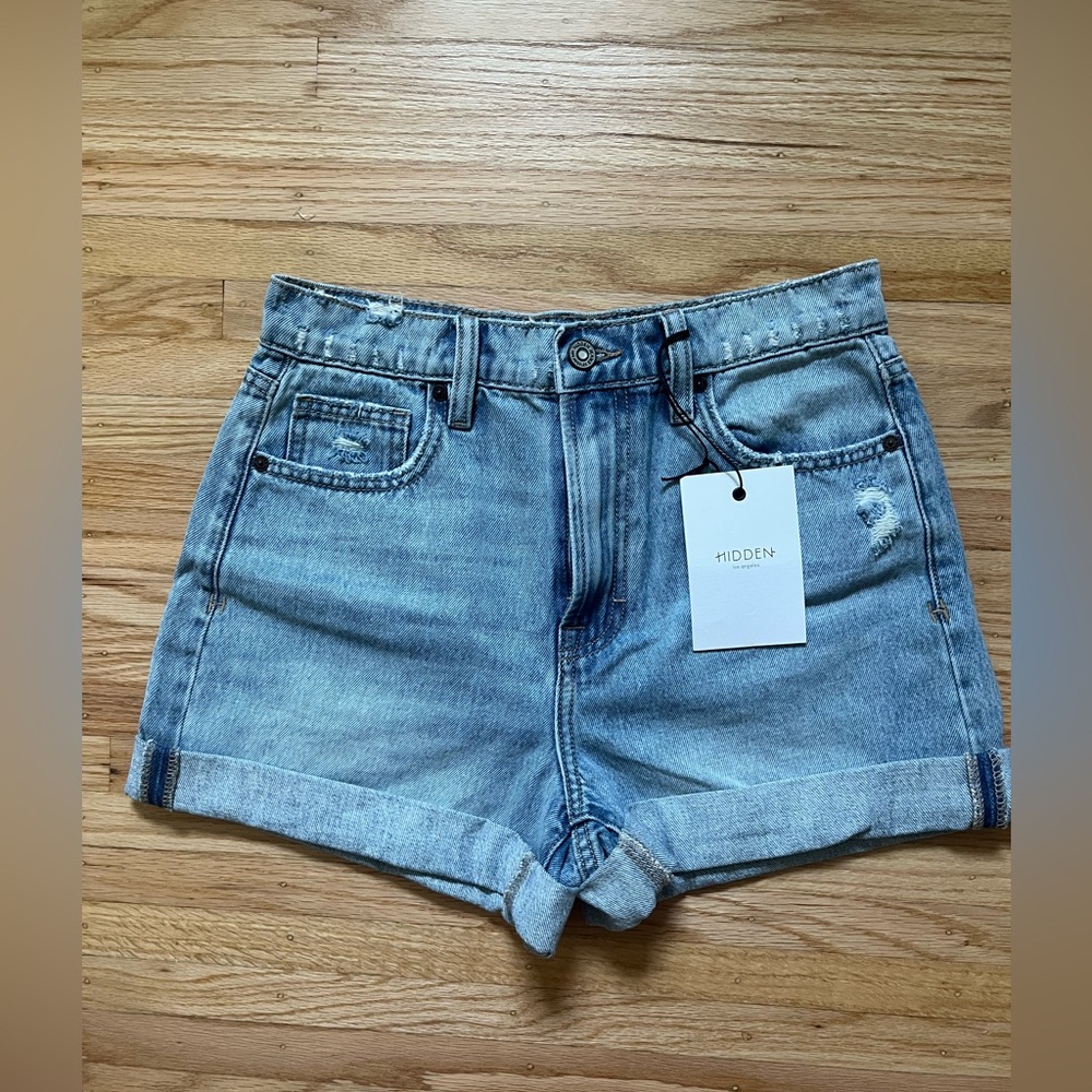 Hidden Sofie Mom Short